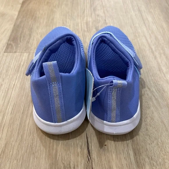 NEW Girls Cat & Jack Austen Water Shoes - Picture 3 of 3